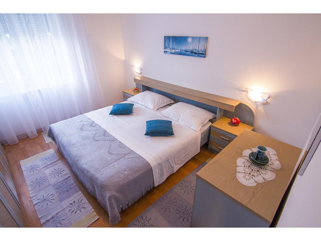 Apartment Miranda Slatine Szoba fotó